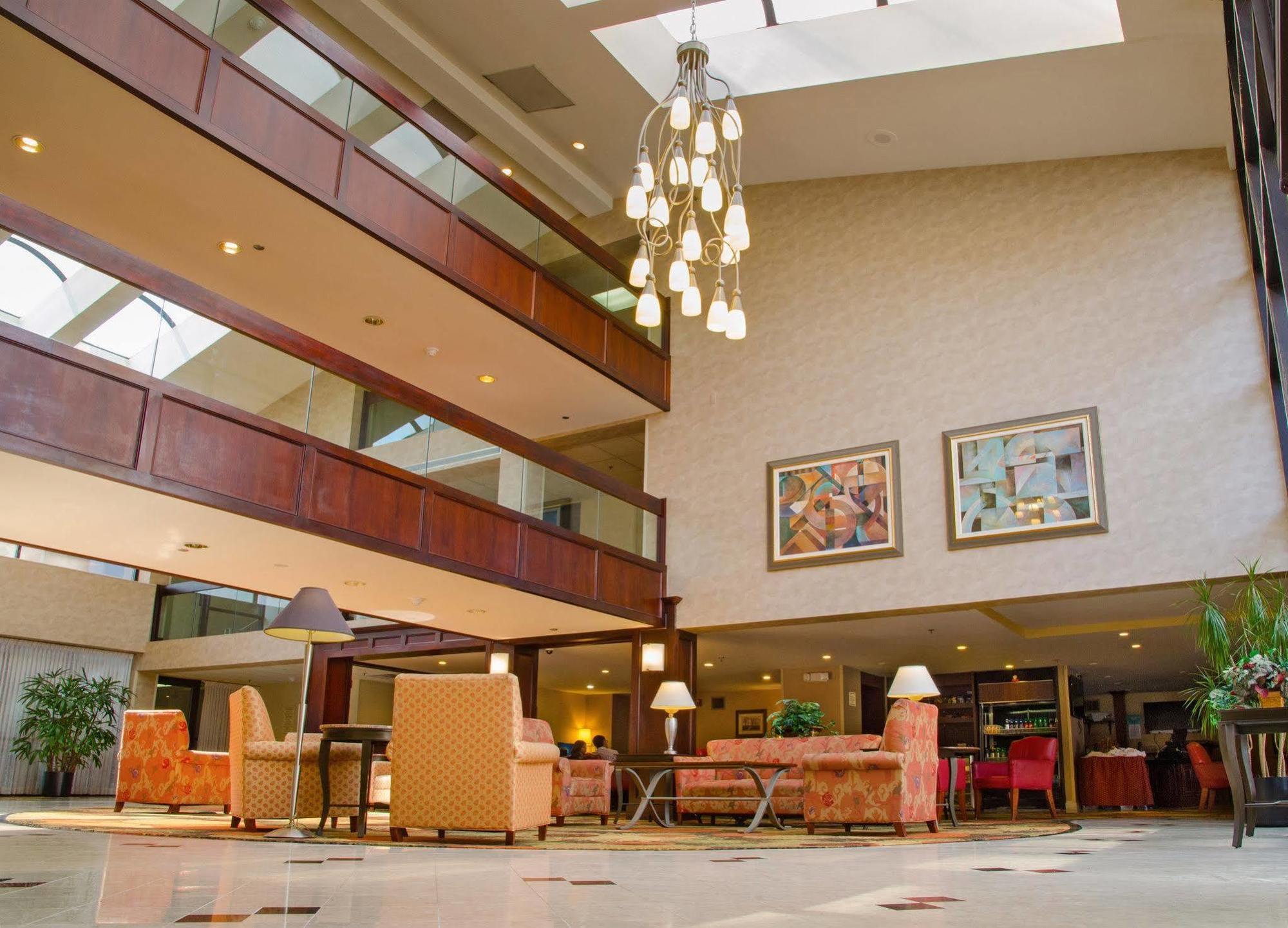 Radisson Hotel Detroit-Farmington Hills Exterior foto
